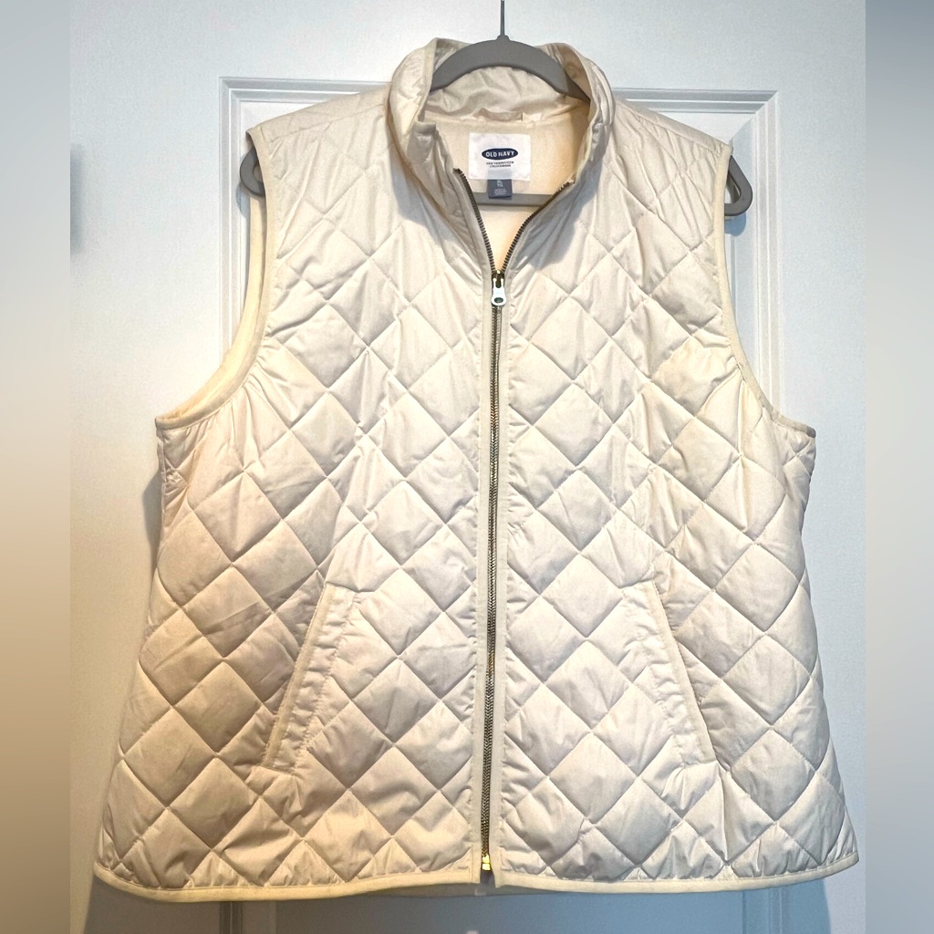 Old Navy Cream Puffer Vest Sz Xl Old Navy Cream Puffer Vest Sz Xl